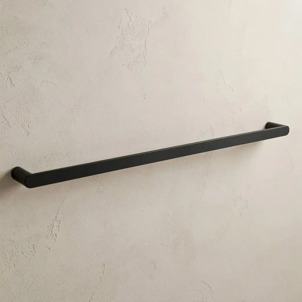 [40959] Bellino High Gloss Black 800mm Single Towel Rail