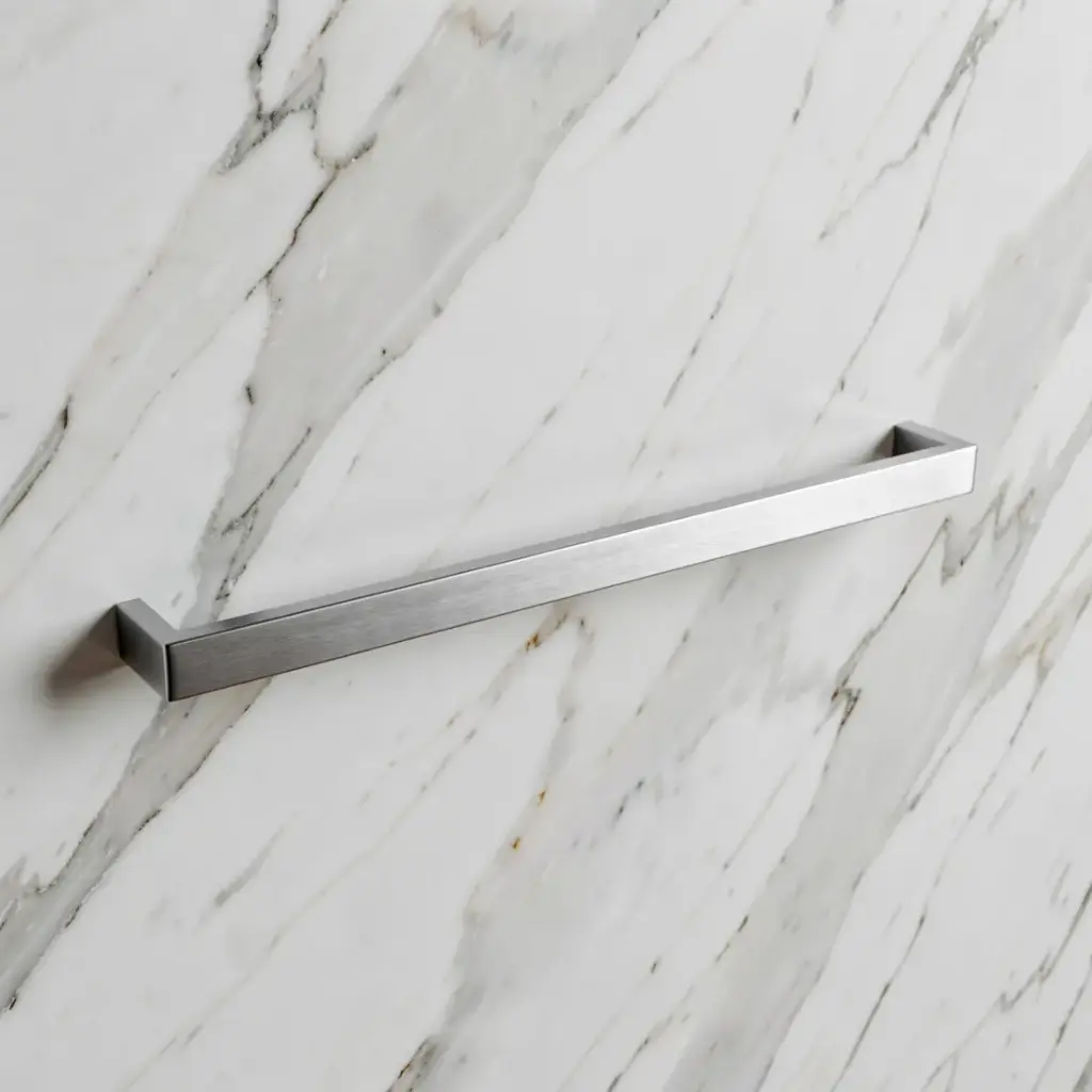 [40981] Cavallo Chrome Square Single Towel Rail 600mm