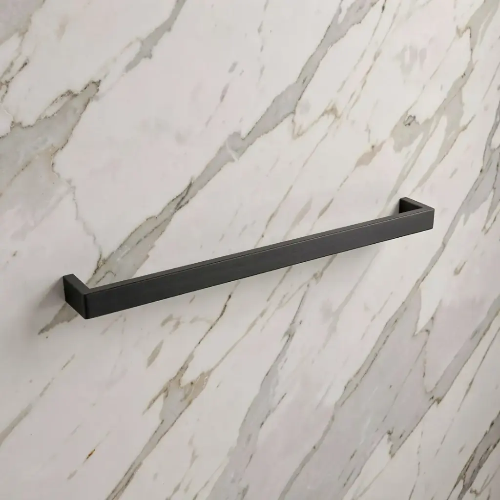 [41003] Cavallo Matte Black Square Single Towel Rail 600mm